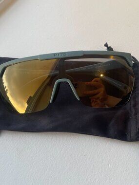 KITS Pace Sunglasses in Steel Grey Unisex (NWT)